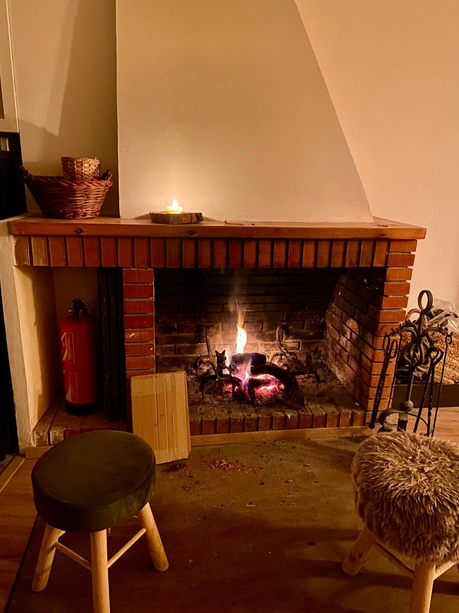 Villa Casa Acollidora I Familiar Amb Jardi I Barbacoa Àger Esterno foto
