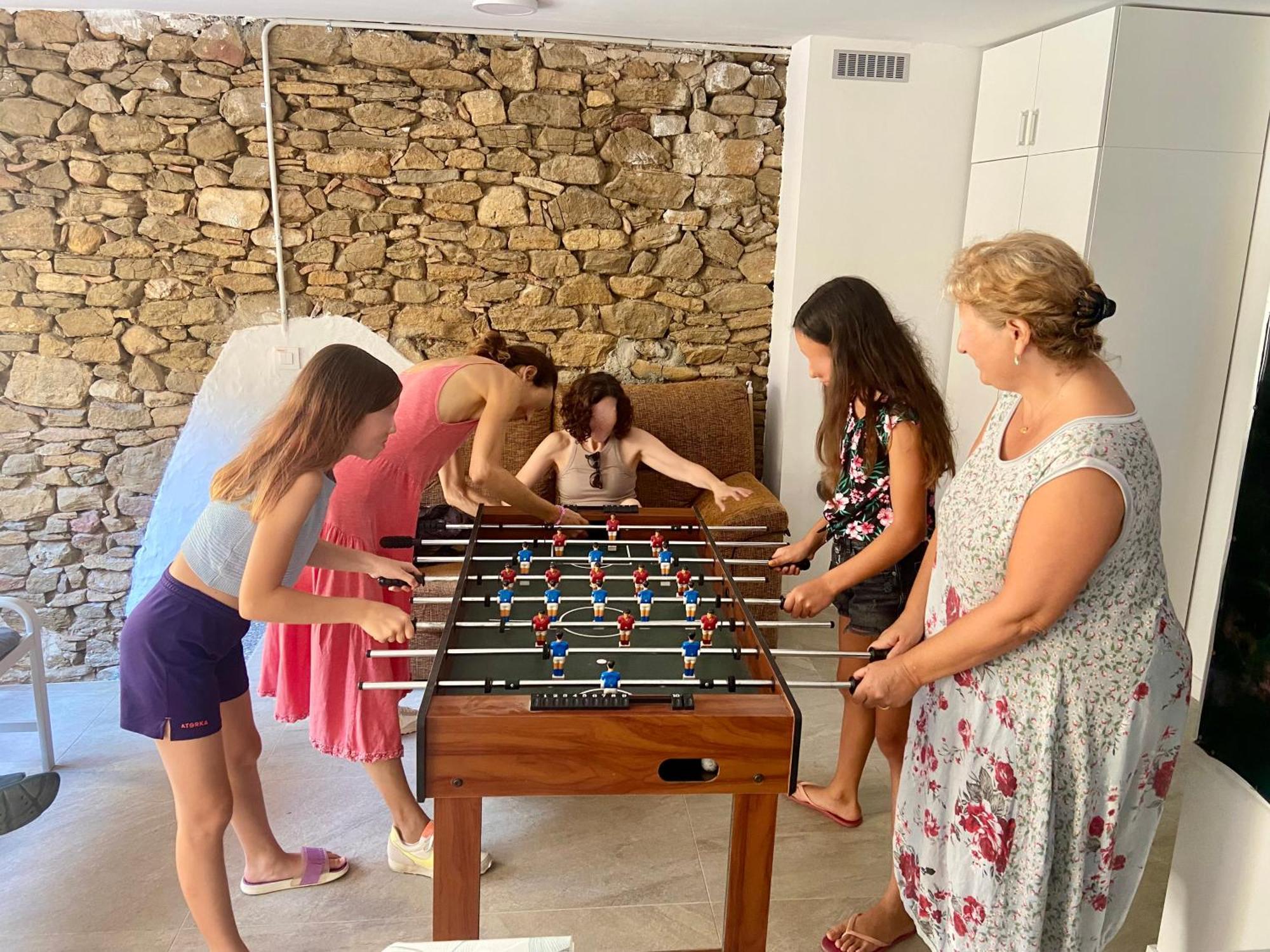 Villa Casa Acollidora I Familiar Amb Jardi I Barbacoa Àger Esterno foto