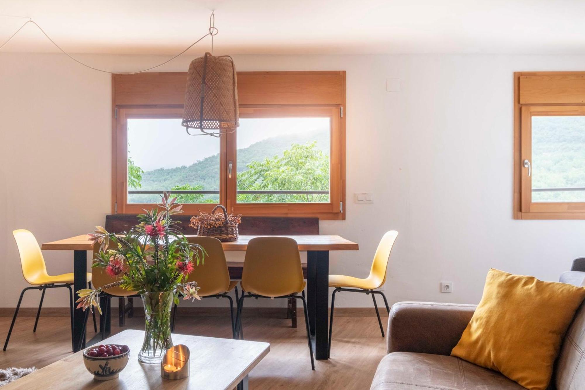 Villa Casa Acollidora I Familiar Amb Jardi I Barbacoa Àger Esterno foto