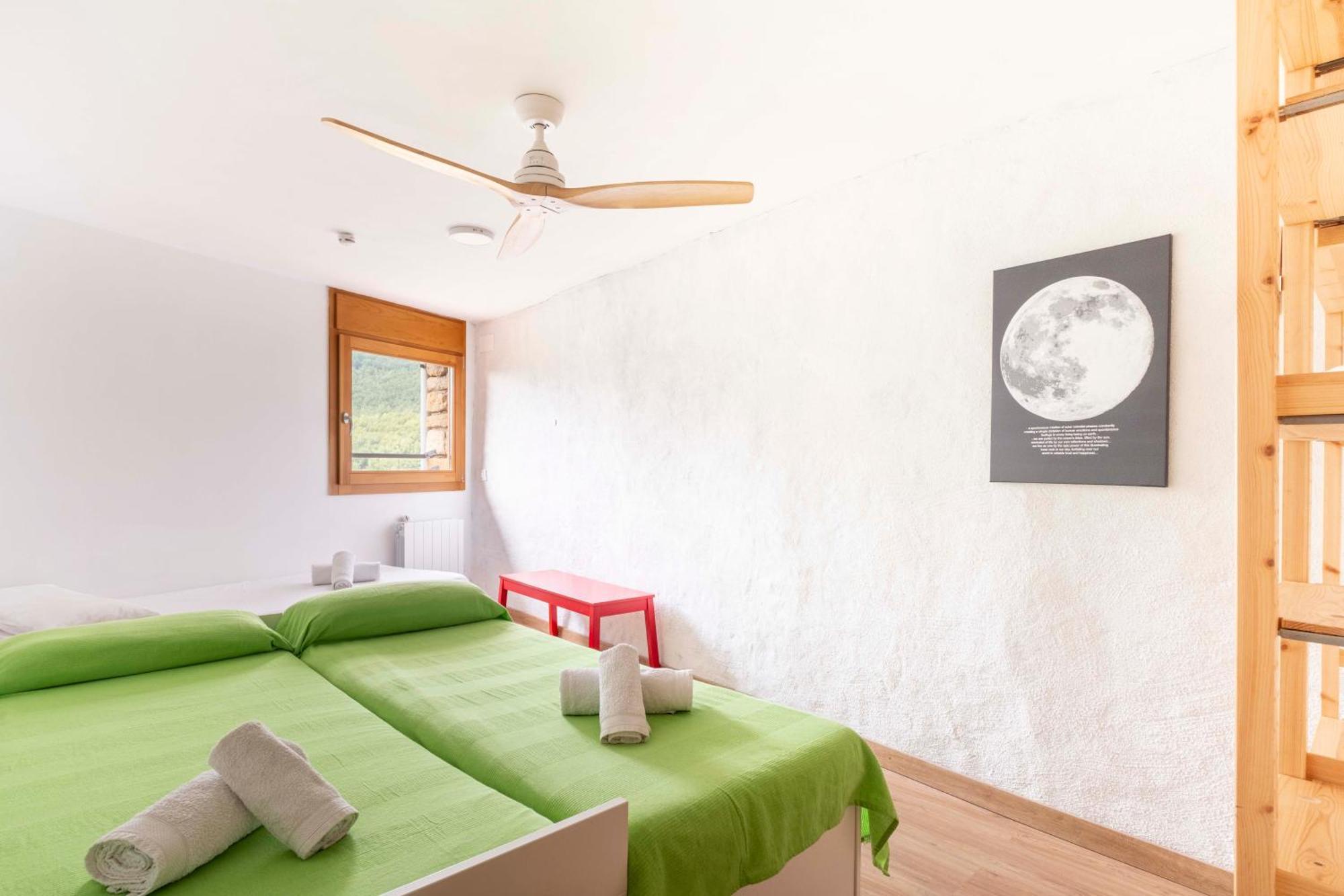 Villa Casa Acollidora I Familiar Amb Jardi I Barbacoa Àger Esterno foto